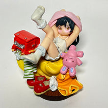 Load image into Gallery viewer, Shuukan Watashi no Oniichan - Yumeno Sumika - Trading Figure - Mini Vignette - Cuchiwaii
