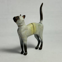 Load image into Gallery viewer, Siamese cat - Trading Figure - Miniature - 003 - Cuchiwaii
