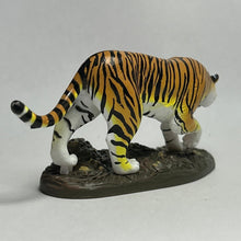 Load image into Gallery viewer, Siberian tiger - Trading Figure - Feline Animals - Cuchiwaii
