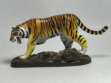 Load image into Gallery viewer, Siberian tiger - Trading Figure - Feline Animals - Cuchiwaii
