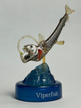 Cargar imagen en el visor de la galería, Sloane's viperfish - Mini Figure - Bottle Cap - Cuchiwaii
