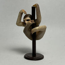 Cargar imagen en el visor de la galería, Sloth - Trading Figure - Miniature (22) - Cuchiwaii

