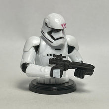 Load image into Gallery viewer, Star Wars - Finn - Trading Figure - Choco Egg (06) - Cuchiwaii
