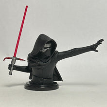 Load image into Gallery viewer, Star Wars - Kylo Ren - Trading Figure - Choco Egg (09) - Cuchiwaii
