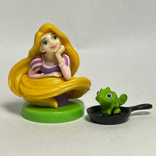 Load image into Gallery viewer, Tangled - Rapunzel &amp; Pascal - Trading Figure - Choco Egg (79) - Cuchiwaii

