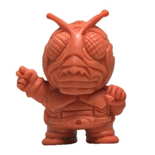 Cargar imagen en el visor de la galería, The New Kamen Rider - Skyrider - Eraser Figure - Keshigomu - Orange ver. - Cuchiwaii
