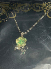 Cargar imagen en el visor de la galería, Tsukipro - ALIVE Growth - Necklace - Fairy Tale Collection - Cuchiwaii

