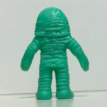 Load image into Gallery viewer, Ultraman - Alien Zarab - Keshigomu - Ultra Monster Eraser 3rd Edition - Cuchiwaii
