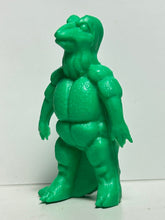 Load image into Gallery viewer, Ultraman Leo - Vekira - Eraser Figure - Keshigomu - Cuchiwaii
