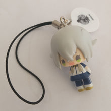 Cargar imagen en el visor de la galería, Touken Ranbu Online Hotarumaru Koedarize Figure Keychain Cute Mascot Key Holder Tomy
