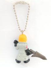 Cargar imagen en el visor de la galería, Final Fantasy VIII Vintage Figure Keychain Mascot Key Holder Strap Rare
