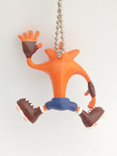 Cargar imagen en el visor de la galería, Crash Bandicoot Figure Keychain Mascot Key Holder Strap Vintage Rare 1999
