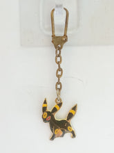 Cargar imagen en el visor de la galería, Pokémon Umbreon Metal Charm Swing Keychain Mascot Key Holder Strap Pin
