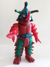 Cargar imagen en el visor de la galería, Ultraman Kaiju HIPPORITO Soft Vinyl Sofubi Softvi Monster Figure 1984 Japan

