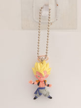 Cargar imagen en el visor de la galería, Dragon Ball Z Super GOGETA UDM Burst Vol 33 Figure Keychain Mascot Key Holder Strap Gashapon
