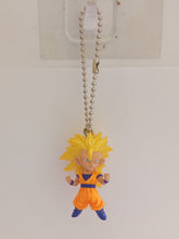 Cargar imagen en el visor de la galería, Dragon Ball Z Super SON GOKU SS3 UDM Burst Vol 24 Figure Keychain Mascot Key Holder Strap Gashapon
