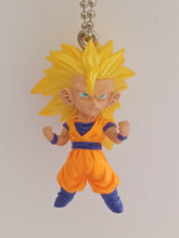 Cargar imagen en el visor de la galería, Dragon Ball Z Super SON GOKU SS3 UDM Burst Vol 24 Figure Keychain Mascot Key Holder Strap Gashapon
