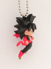 Load image into Gallery viewer, Dragon Ball Z Super UDM Burst Vol Figure Keychain Mascot Key Holder Strap Gashapon
