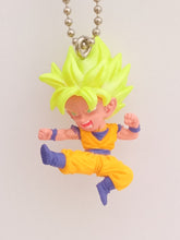 Load image into Gallery viewer, Dragon Ball Z Super SS GOKU UDM Burst Vol 25 Figure Keychain Mascot Key Holder Strap Gashapon

