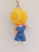 Cargar imagen en el visor de la galería, Dragon Ball Z Super SON GOKU UDM Burst Figure Keychain Mascot Key Holder Strap Gashapon
