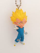 Cargar imagen en el visor de la galería, Dragon Ball Z Super MAJIN VEGETA UDM Burst Vol 26 Figure Keychain Mascot Key Holder Strap Gashapon
