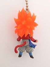 Cargar imagen en el visor de la galería, Dragon Ball Z Super SS4 SON GOKU UDM Burst Figure Keychain Mascot Key Holder Strap Gashapon
