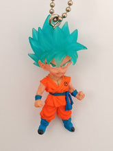 Cargar imagen en el visor de la galería, Dragon Ball Z Super SSGSS SON GOKU UDM Burst Figure Keychain Mascot Key Holder Strap Gashapon
