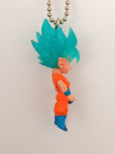 Cargar imagen en el visor de la galería, Dragon Ball Z Super SSGSS SON GOKU UDM Burst Figure Keychain Mascot Key Holder Strap Gashapon
