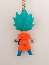 Cargar imagen en el visor de la galería, Dragon Ball Z Super SSGSS SON GOKU UDM Burst Figure Keychain Mascot Key Holder Strap Gashapon
