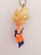 Load image into Gallery viewer, Dragon Ball Z Super SS SON GOKU UDM Burst Figure Keychain Mascot Key Holder Strap Gashapon
