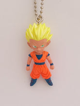 Cargar imagen en el visor de la galería, Dragon Ball Z Super SS SON GOHAN UDM Burst Vol 27 Figure Keychain Mascot Key Holder Strap Gashapon
