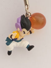 Cargar imagen en el visor de la galería, Dragon Ball Z GOTENKS DB Chara Strap Figure Keychain Mascot Key Holder 2006
