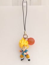 Load image into Gallery viewer, Dragon Ball GT SON GOKU DB Chara Strap Figure Keychain Mascot Key Holder 2006
