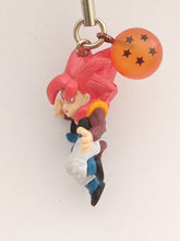 Cargar imagen en el visor de la galería, Dragon Ball GT SON GOKU SS4 DB Chara Strap Figure Keychain Mascot Key Holder 2006
