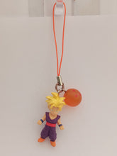 Load image into Gallery viewer, Dragon Ball Z SON GOHAN SS DB Chara Strap Figure Keychain Mascot Key Holder 2006
