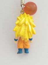 Cargar imagen en el visor de la galería, Dragon Ball Z SON GOKU SS3 DB Chara Strap Figure Keychain Mascot Key Holder 2006
