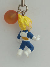 Cargar imagen en el visor de la galería, Dragon Ball Z VEGETA SS DB Chara Strap Figure Keychain Mascot Key Holder 2006
