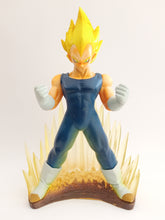 Cargar imagen en el visor de la galería, Dragon Ball Z - Vegeta SSJ - Action Pose Figure Vol. 1 2006
