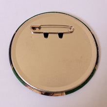 Cargar imagen en el visor de la galería, One Piece RORONOA ZORO Film Gold Yakara Mugiwara Store Limited Can Badge Button Pin
