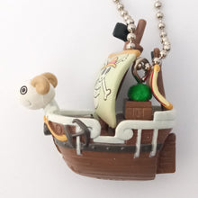 Cargar imagen en el visor de la galería, One Piece GOING MERRY Figure Keychain Key Holder Mascot Strap
