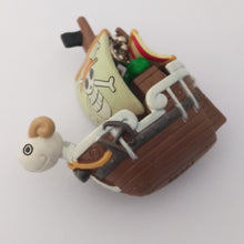 Cargar imagen en el visor de la galería, One Piece GOING MERRY Figure Keychain Key Holder Mascot Strap
