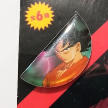 Cargar imagen en el visor de la galería, Dragon Ball Z x Cocoichi Son Goku Tin Pin Badge Curry House COCO Ichibanya Campaign
