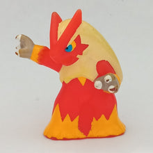 Load image into Gallery viewer, Pokémon Kids - BLAZIKEN - #257 - Finger Puppet - Figure Mascot - B. 13
