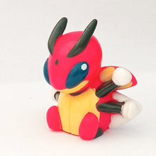 Load image into Gallery viewer, Pokémon Kids - LEDIAN - #166 - Finger Puppet - Figure Mascot - 2001
