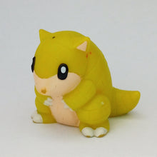 Load image into Gallery viewer, Pokémon Kids - SANDSHREW - #027 - Finger Puppet - Figure Mascot - 1996
