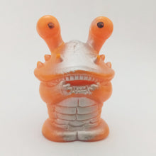Cargar imagen en el visor de la galería, Ultraman - KANEGON - Finger Puppet - Kaiju - Monster - SD Figure

