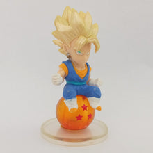 Load image into Gallery viewer, Dragon Ball Z - Vegito SSJ - Chara Puchi Fusion (Bandai)
