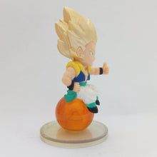 Load image into Gallery viewer, Dragon Ball Z - Gotenks SSJ - Chara Puchi Fusion (Bandai)
