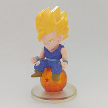 Cargar imagen en el visor de la galería, Dragon Ball Z - Son Gohan SSJ - Chara Puchi Cell (Bandai)
