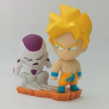 Load image into Gallery viewer, Dragon Ball Z - Freezer - Final Form - Son Goku SSJ - Petit Imagination 1 (Bandai)
